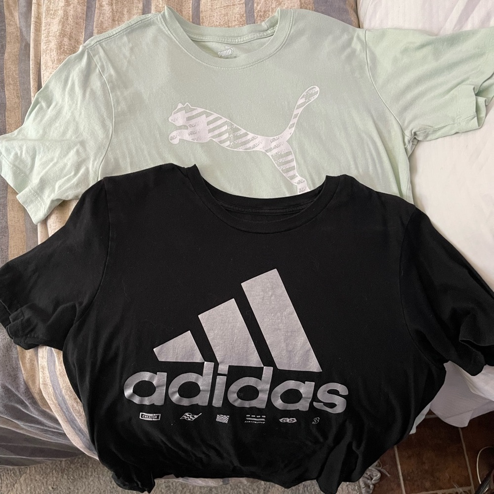 Athletic crew neck T shirts